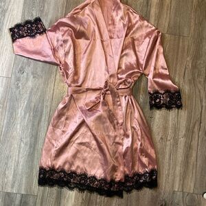 Luxurious Mauve Satin Robe with Black Lace Trim